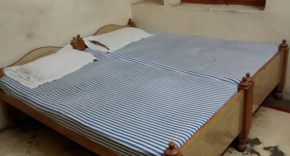 Rajdhani Guest House, Aligarh 3